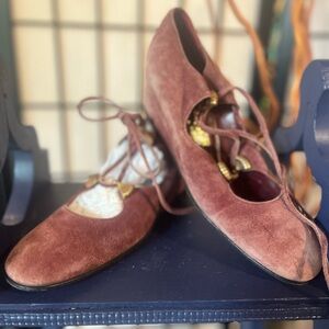 Vintage Brown Lace-Up Shoes